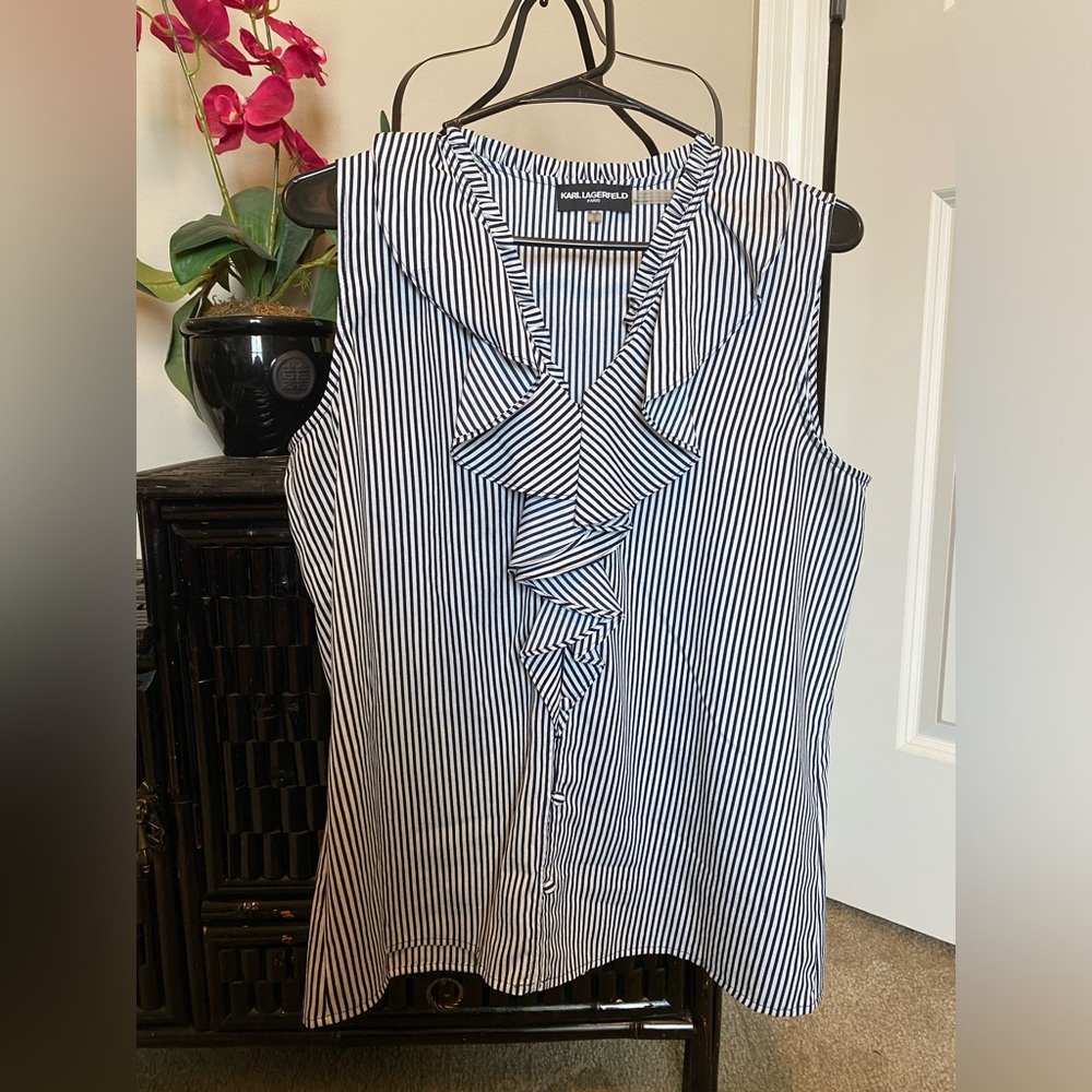 Karl Lagerfeld Top
